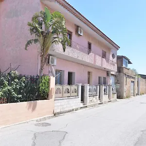 Izzhome Lagoon Apartment